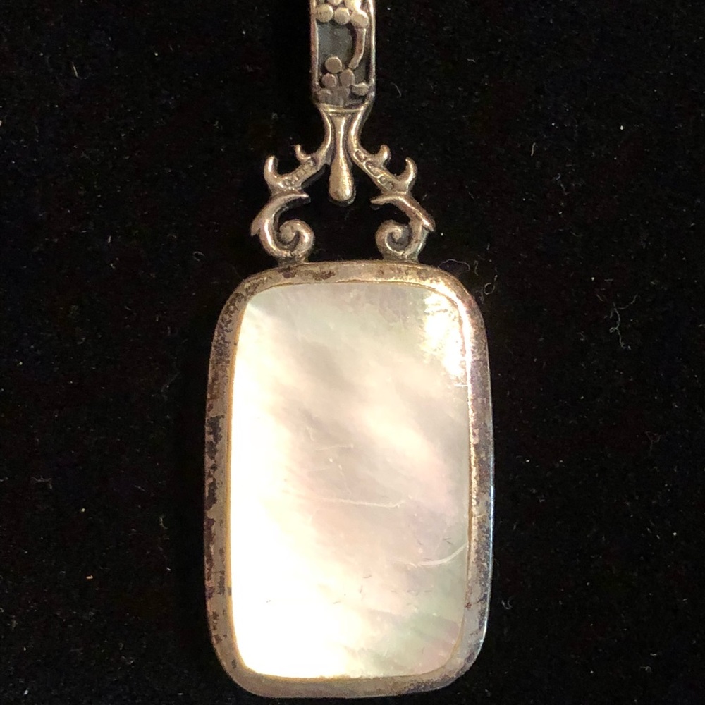 Focal pendant- two sided